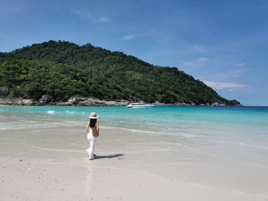 Raya-coral maiton island