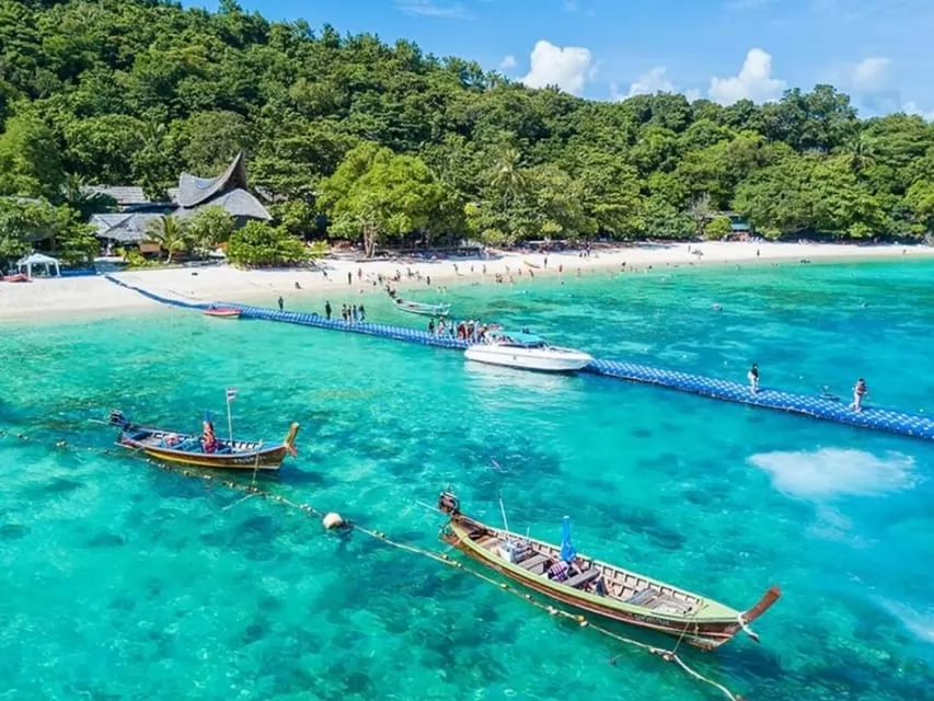 Raya-coral maiton island