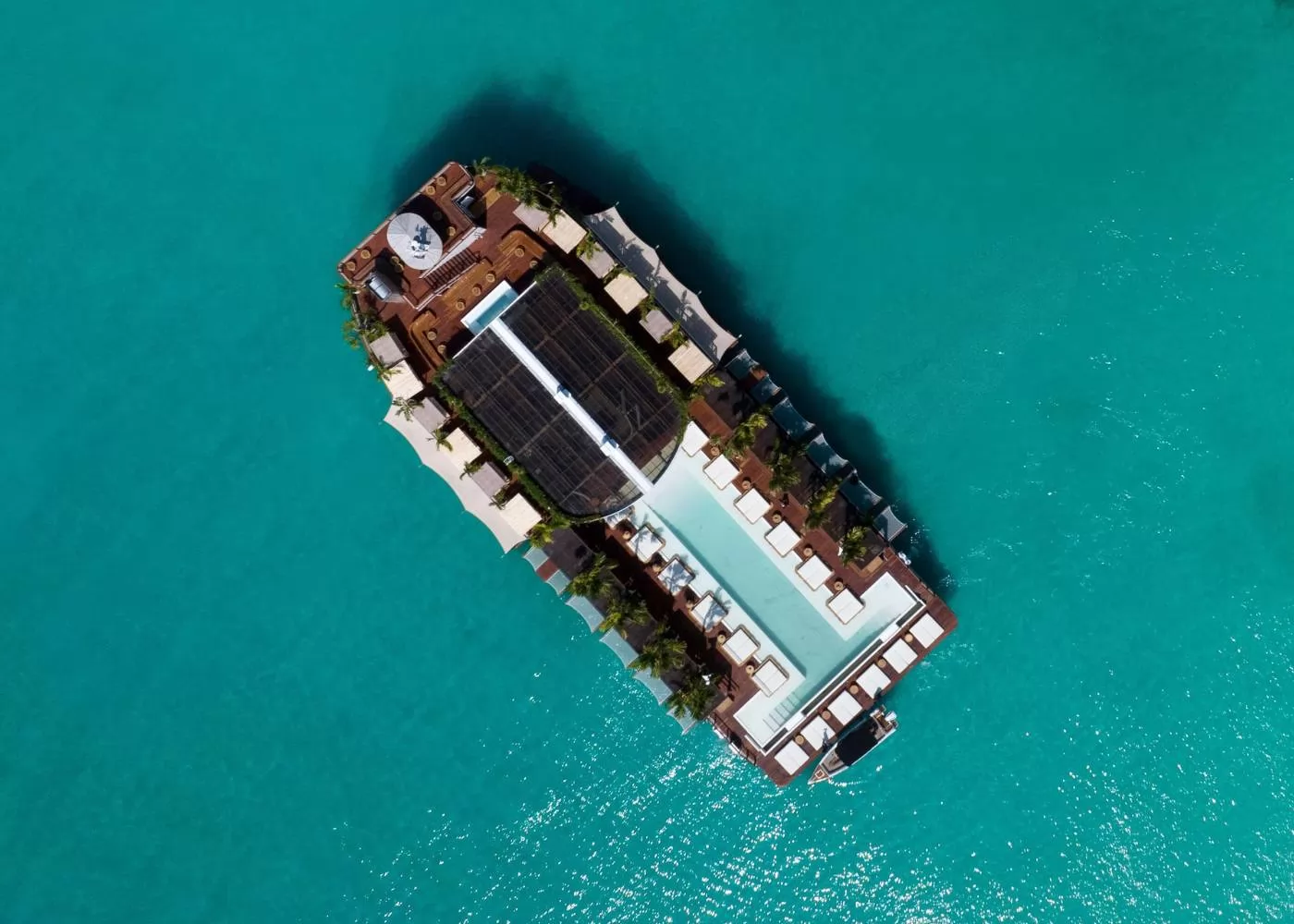 Yona Beach club